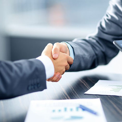 finance-consult-handshake