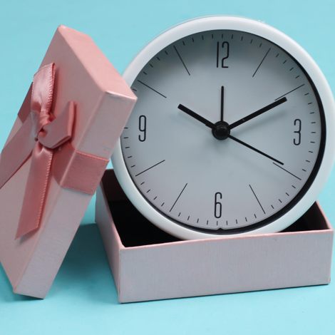 gift box with clock