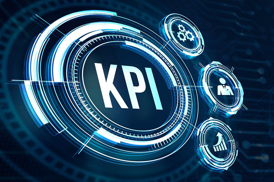 Digital graphic with “KPI” at the center, surrounded by icons representing gears, a person, and a bar graph, symbolizing key performance indicators and business analysis.