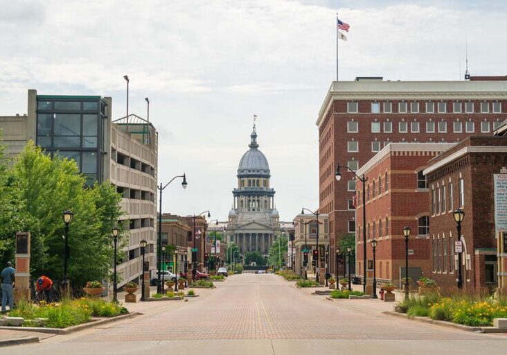 Street View of the Illinois State Capitol Building