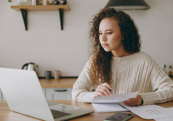Independent contractor working remotely